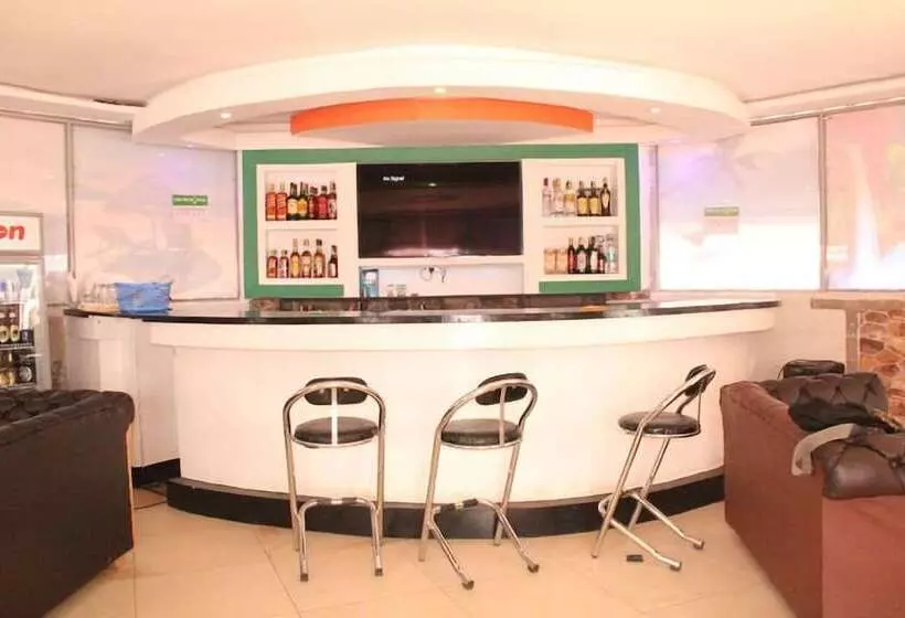 هتل Woodland Resort Kitale