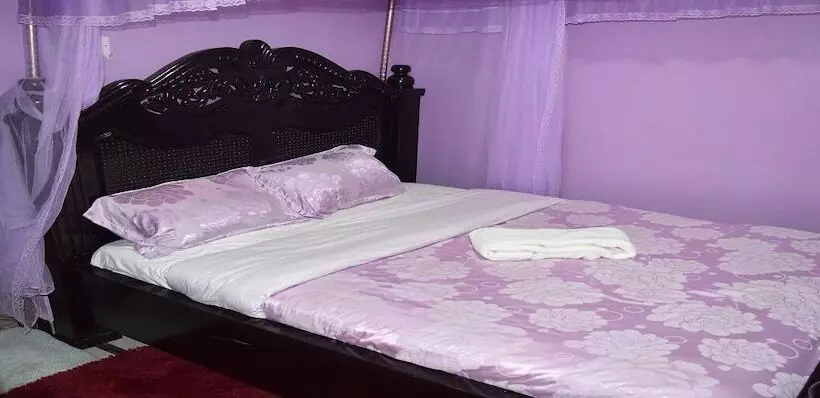 هتل Woodland Resort Kitale