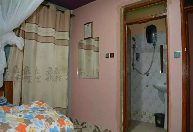 هتل Yokabi’s Comfort Inn