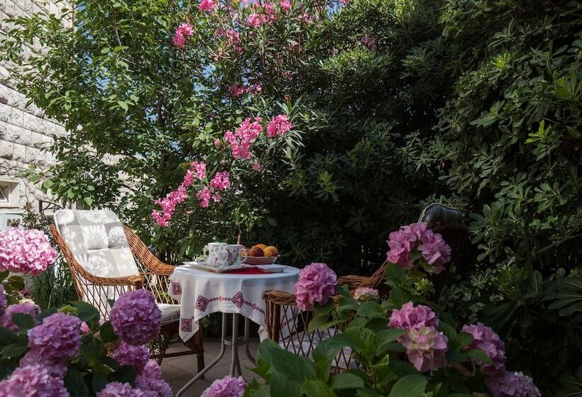 פנסיון Room Primi