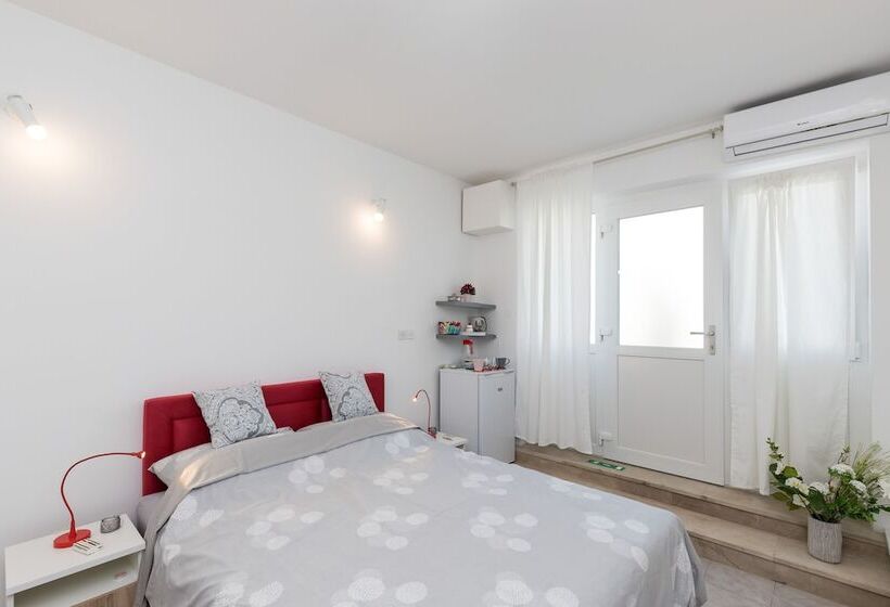 פנסיון Room Primi