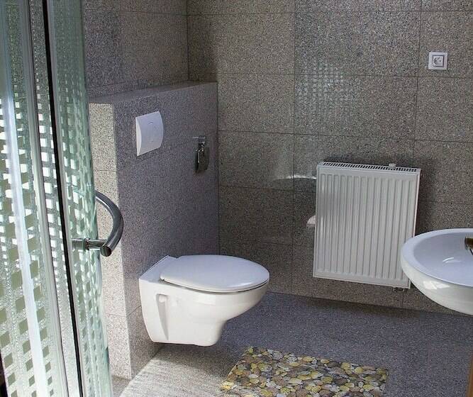 膳宿费 Euro Beer Spa