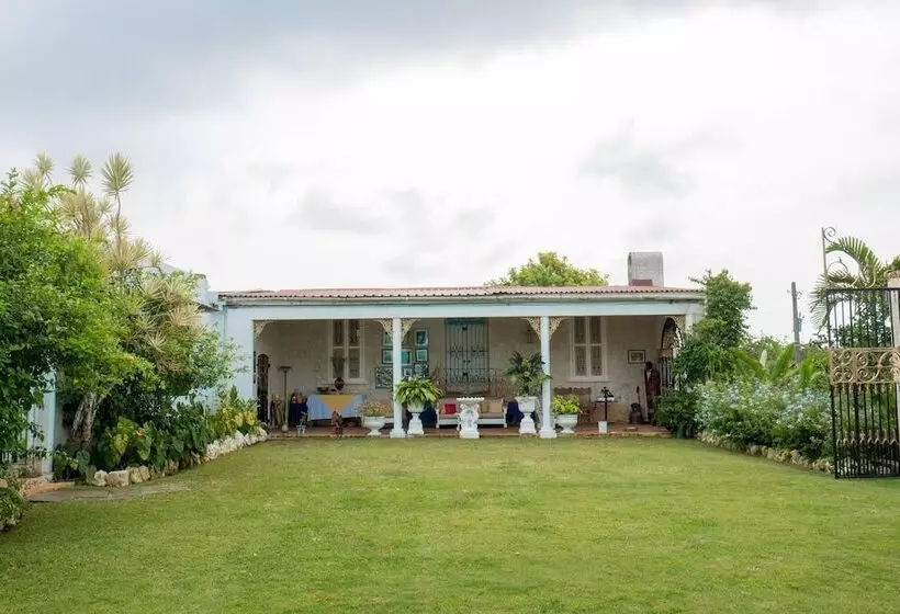 پانسیون Geddes Great House