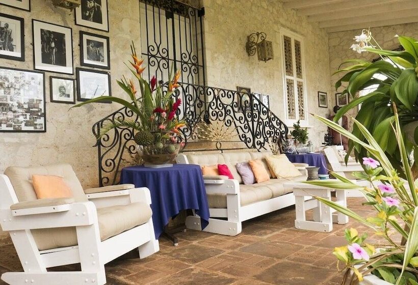 پانسیون Geddes Great House