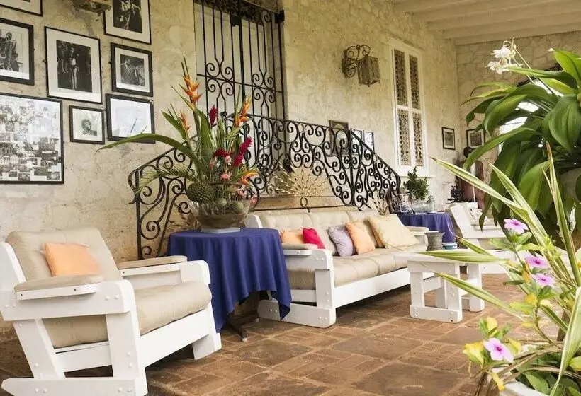 پانسیون Geddes Great House