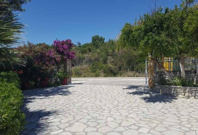 بنسيون Kosta Maria