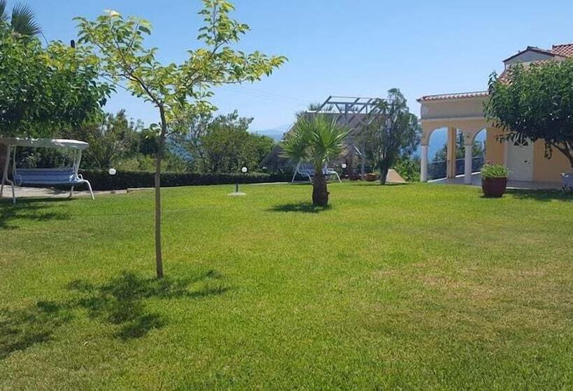 بنسيون Kosta Maria