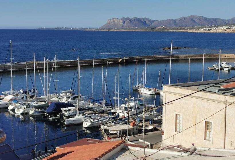 פנסיון Porto Chania