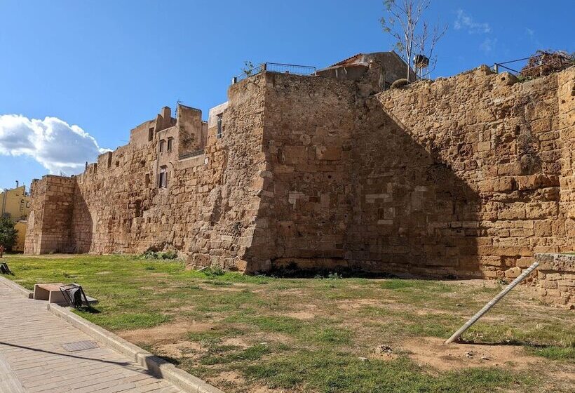 פנסיון Porto Chania