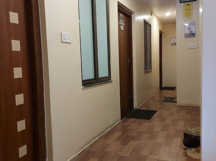 פנסיון Shaleen Elegance Homestay