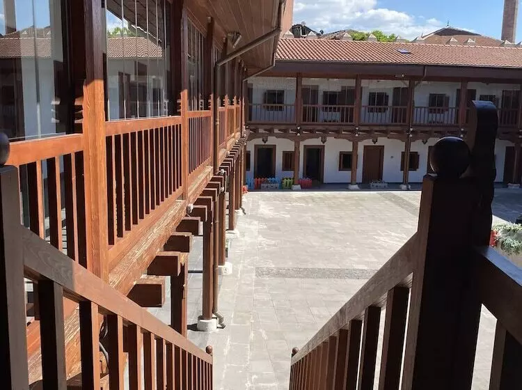 Tarihi Tashan Otel