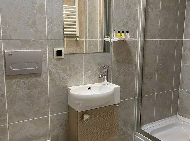 Tarihi Tashan Otel