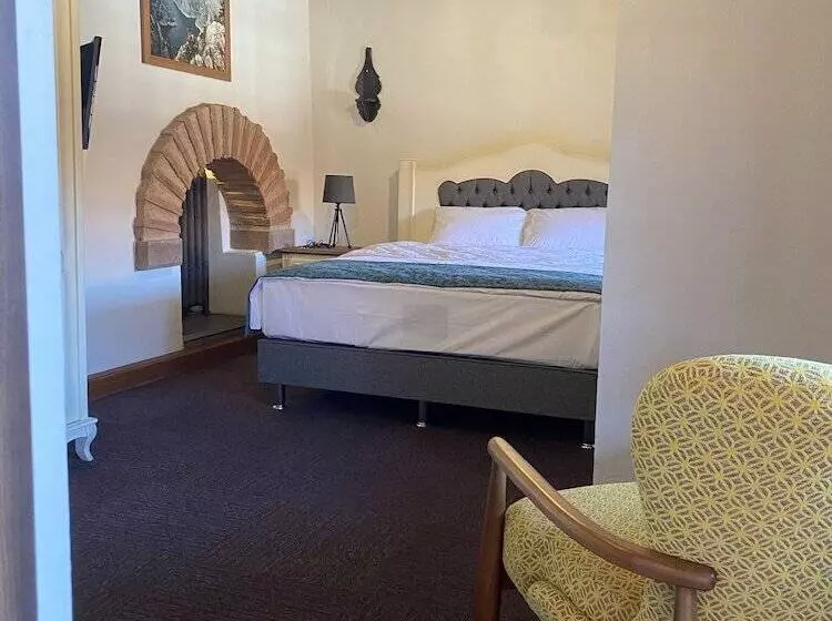 Tarihi Tashan Otel