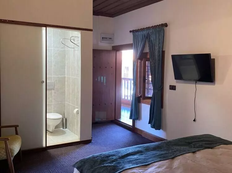 Tarihi Tashan Otel