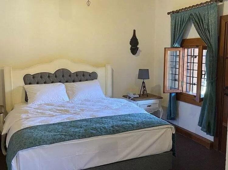 Tarihi Tashan Otel