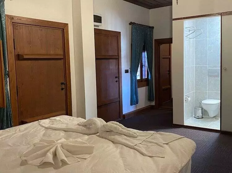 Tarihi Tashan Otel