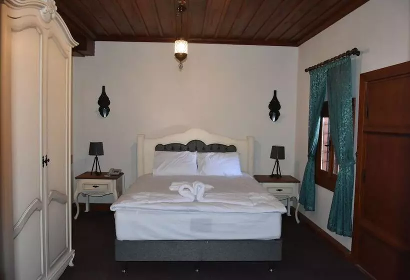 Tarihi Tashan Otel
