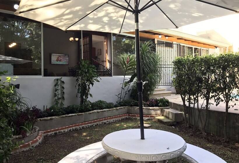 تختخواب و صبحانه Casa Vista Del Rio