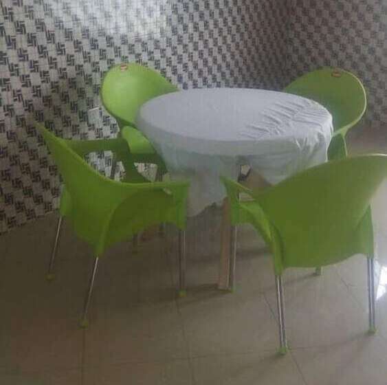 בית מלון כפרי Ades Lodge