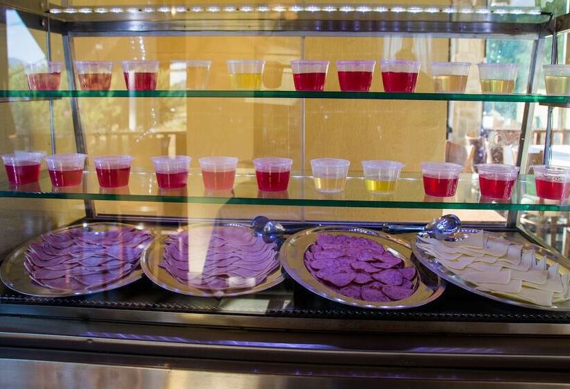 هتل Archontiko Liamas