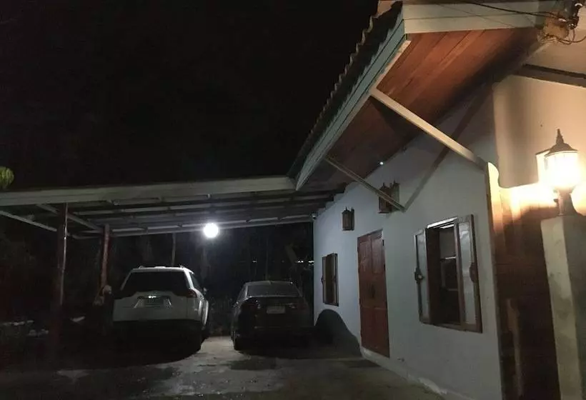 Hotelli Baan Mali Lampang