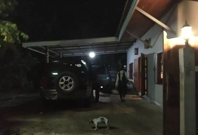 Hotelli Baan Mali Lampang