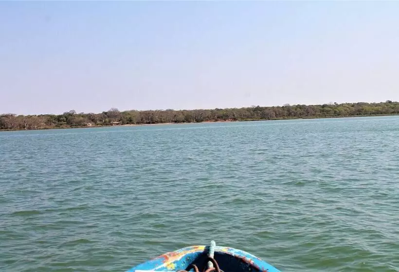 هتل Jerreh Camp Lodge