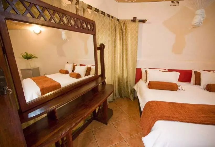 هتل Maria Adams Lodge