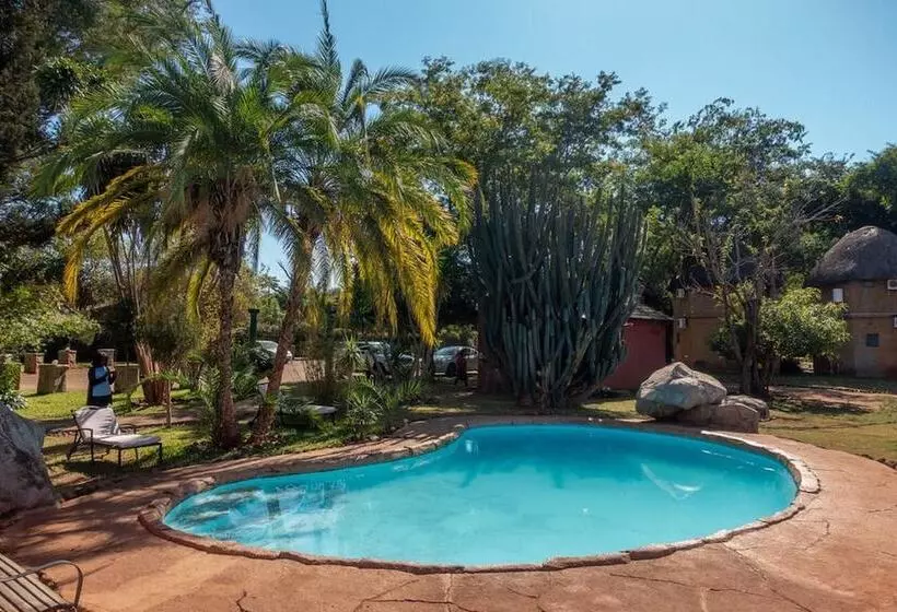 هتل Maria Adams Lodge