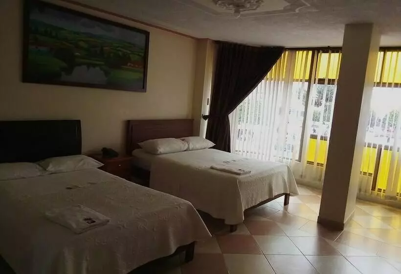 هتل Marques Plaza