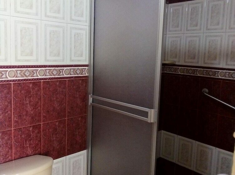 هتل Marques Plaza