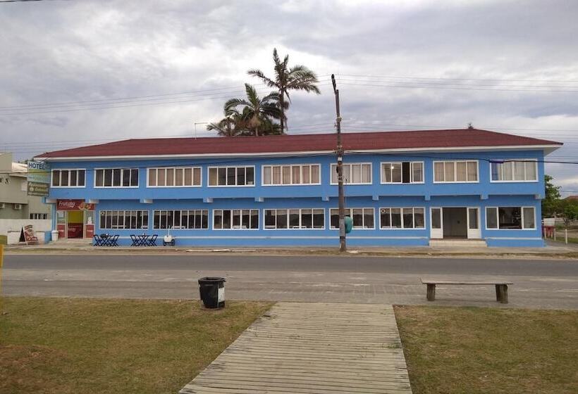 Отель Oyo  Rainha