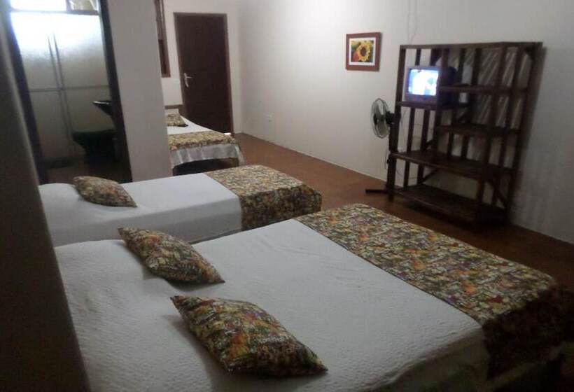 Отель Oyo  Rainha