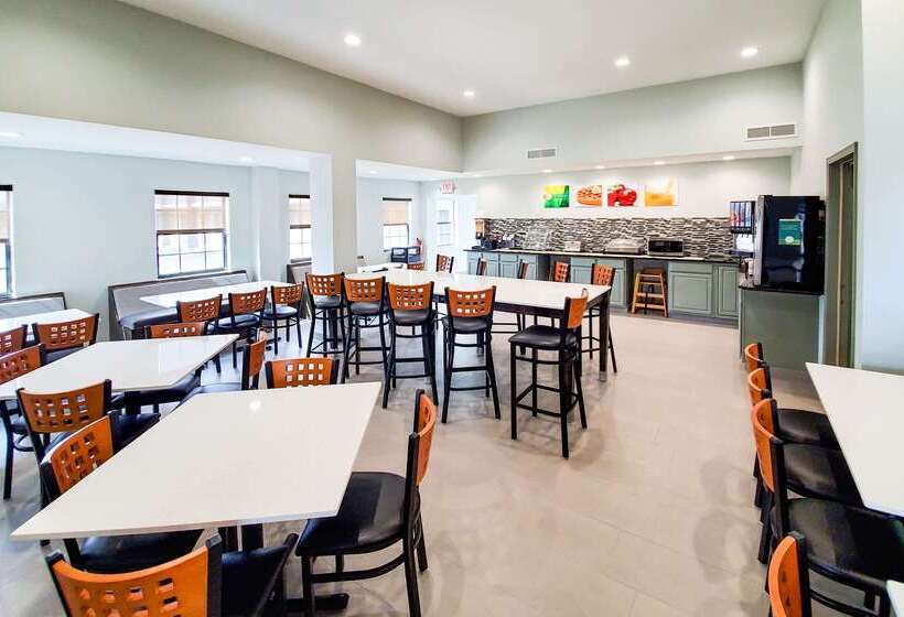 Hotel Quality Inn And Conference Center