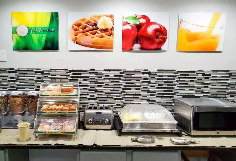 Hotelli Quality Inn And Conference Center