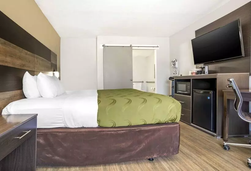 Hotelli Quality Inn And Conference Center