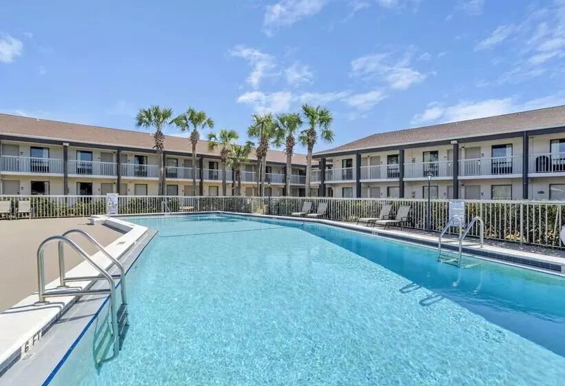 Hotelli Quality Inn And Conference Center