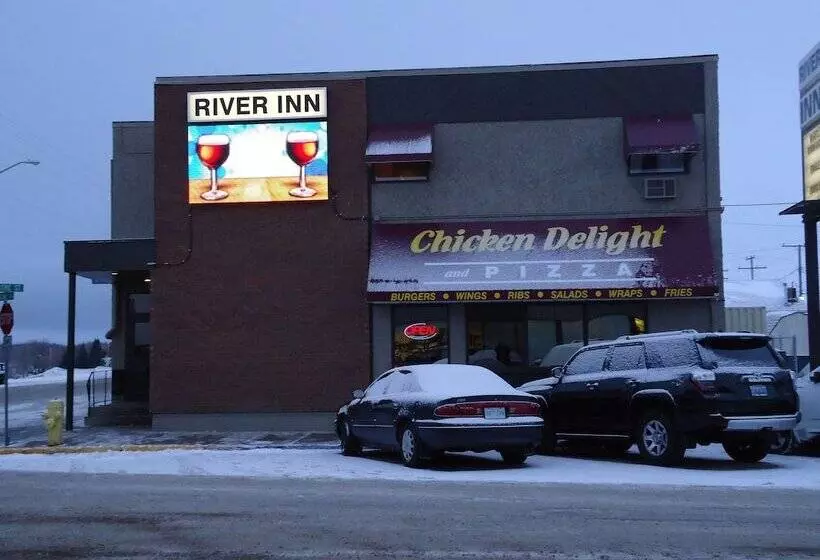 ホテル River Inn