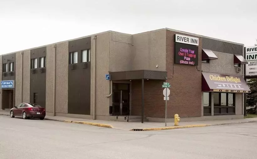 ホテル River Inn