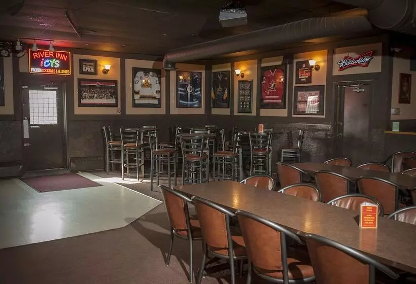 ホテル River Inn