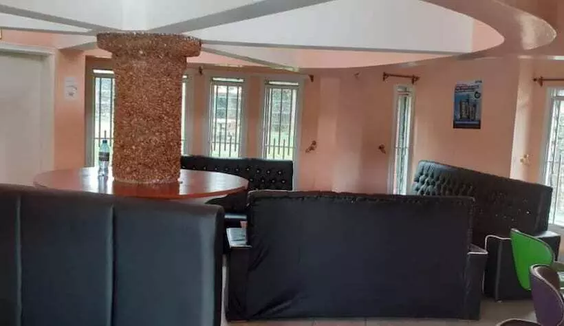 هتل Sosiani Breeze Resort