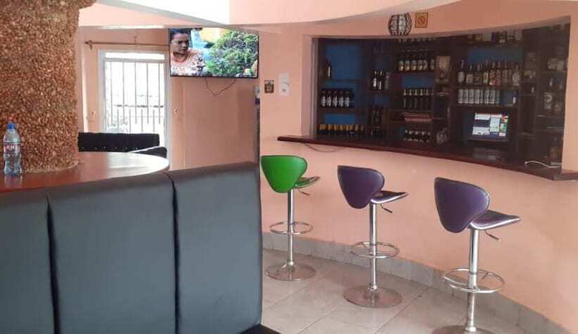 هتل Sosiani Breeze Resort