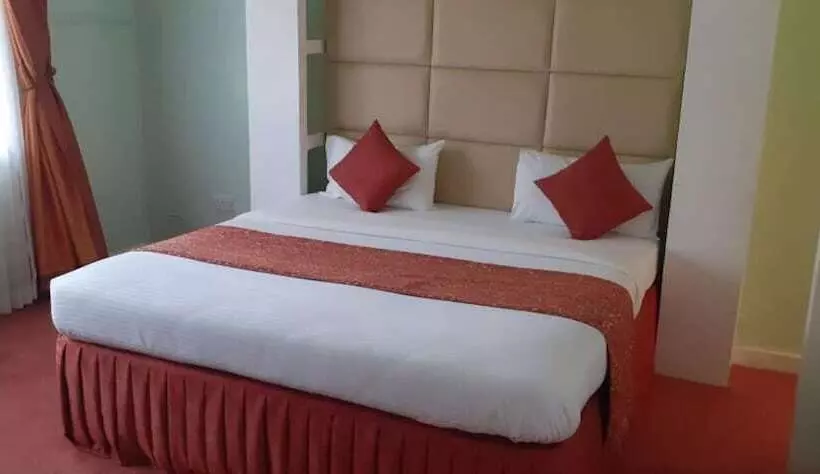 هتل Sosiani Breeze Resort