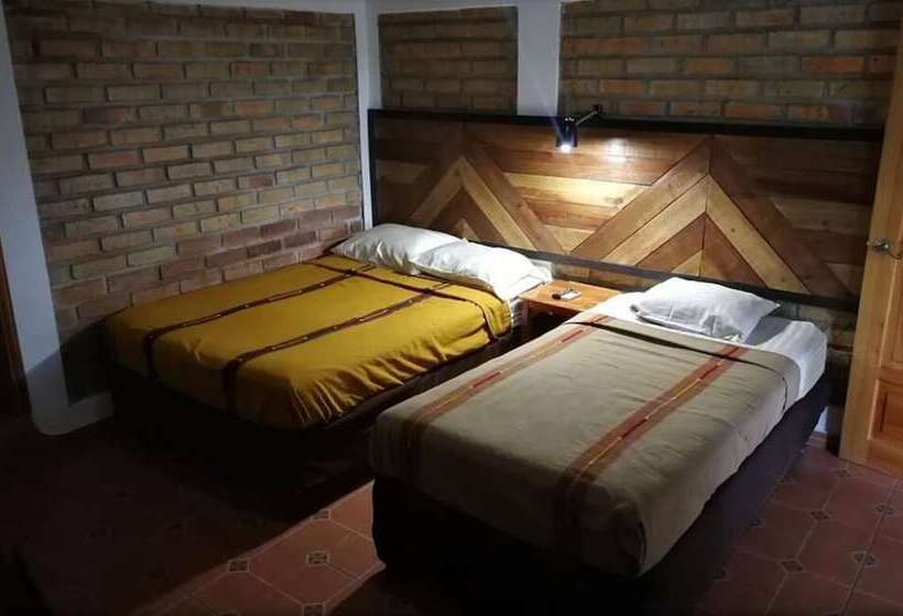 Jardin Cafe Restaurant & Hostel