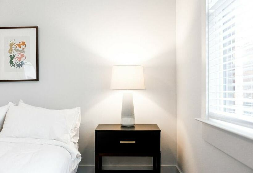 Newly Renovated Buckhead Condo Suites