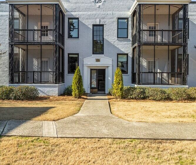 Newly Renovated Buckhead Condo Suites