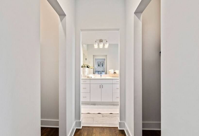 Newly Renovated Buckhead Condo Suites