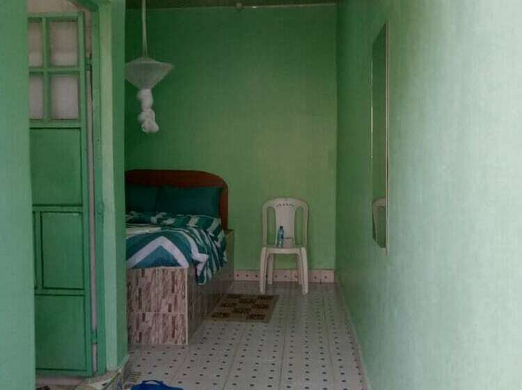 پانسیون Acacia