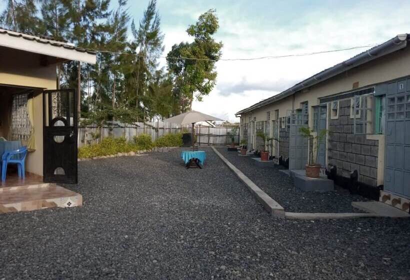 پانسیون Acacia