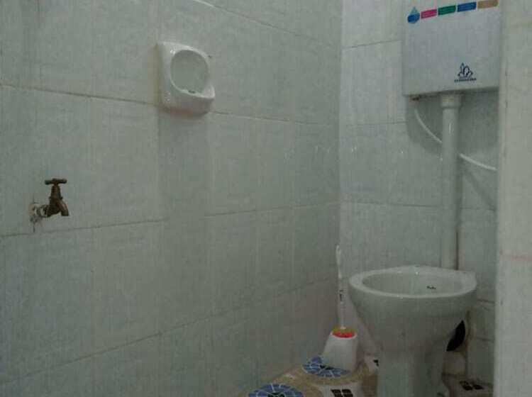 پانسیون Acacia